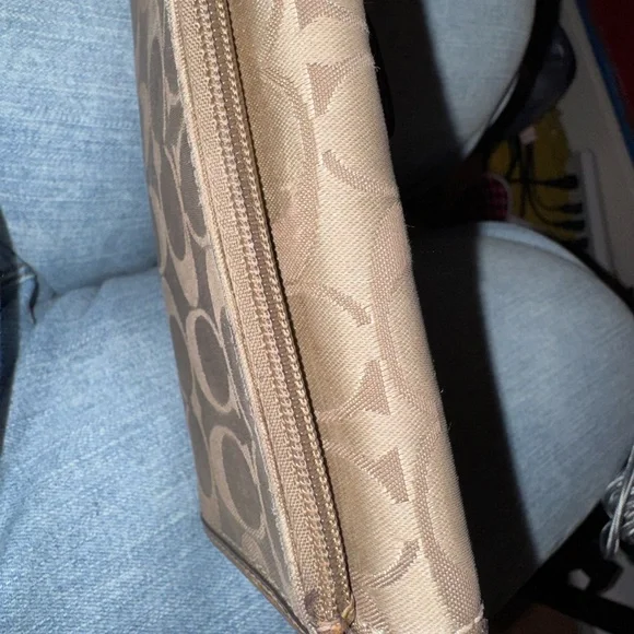 Coach Signature Canvas Wallet in Brown/Tan with Brass Buckle - Picture 6 of 14